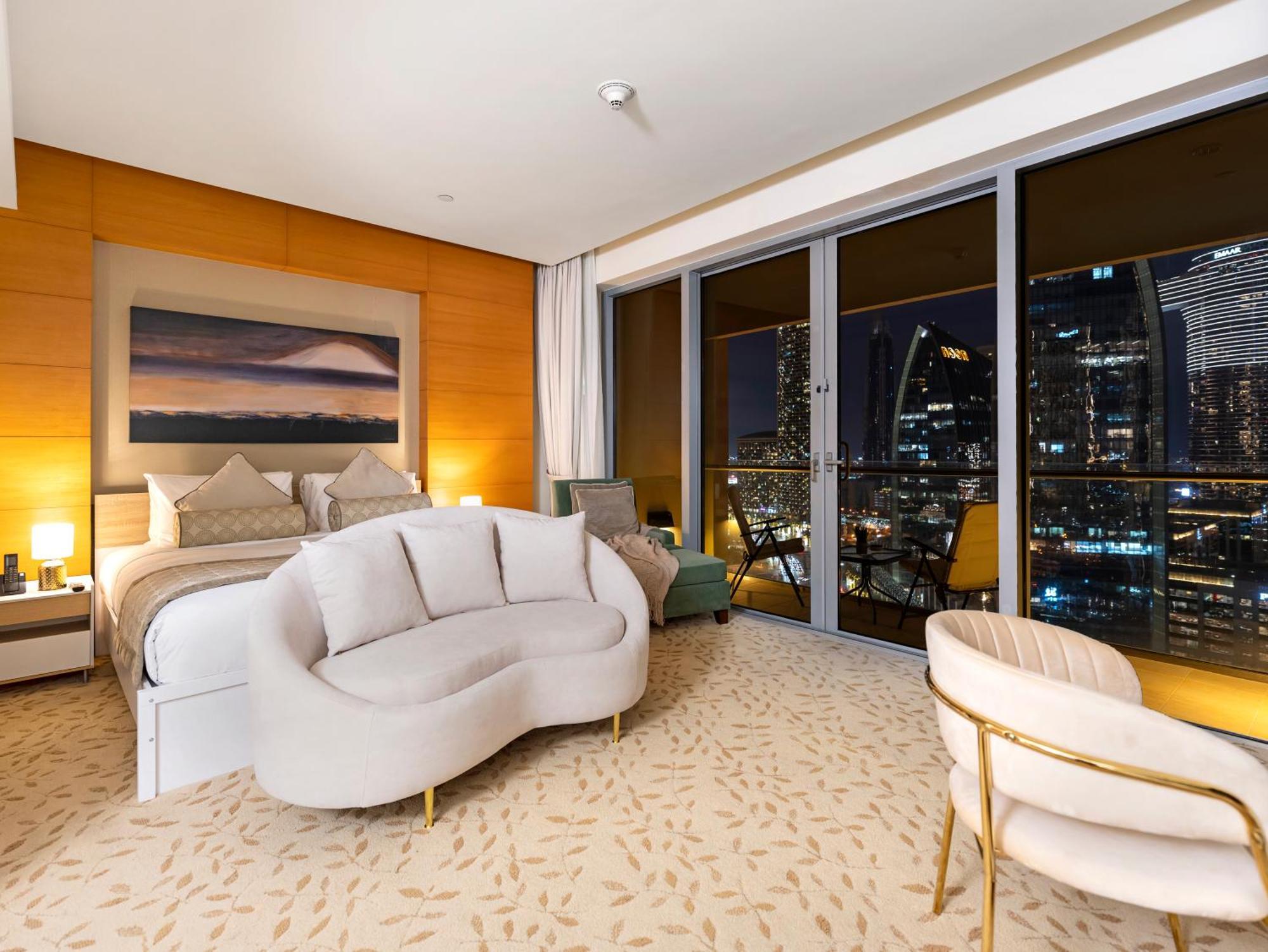 Velora The Mall Residences Luxe Apartment