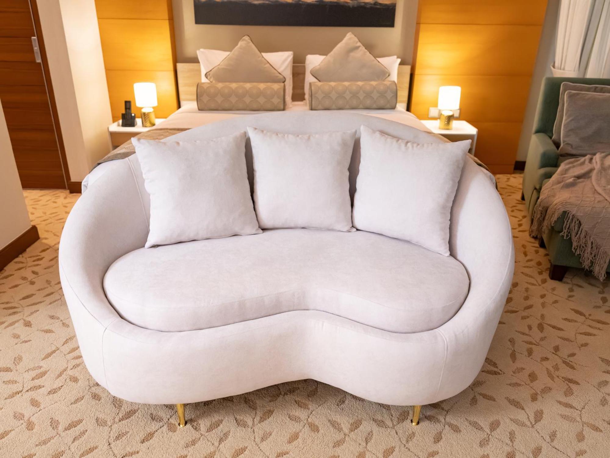Velora The Mall Residences Luxe *