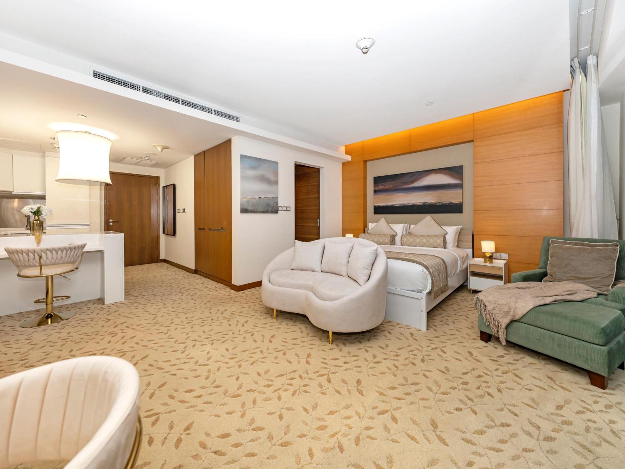 Velora The Mall Residences Luxe Apartment *